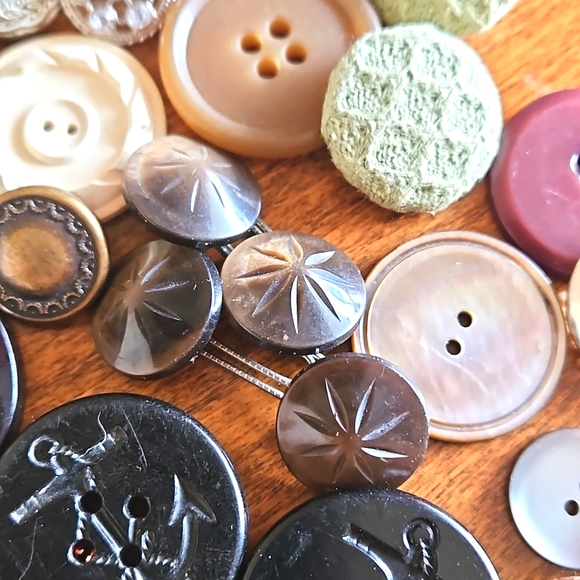 Vintage estate button lot gorgeous variety many sets crafters sewing lot - Picture 9 of 10